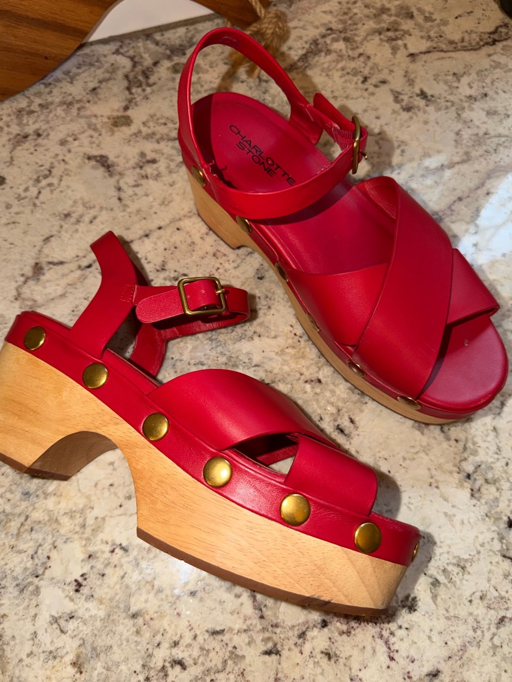 Charlotte Stone $300 Red Leather Platform Sandal Womens 9 EUC